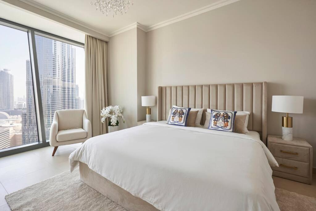 Larbi Breathtaking Burj And Fountain View Luxurious 2 Bed Apartamento Dubai Exterior foto