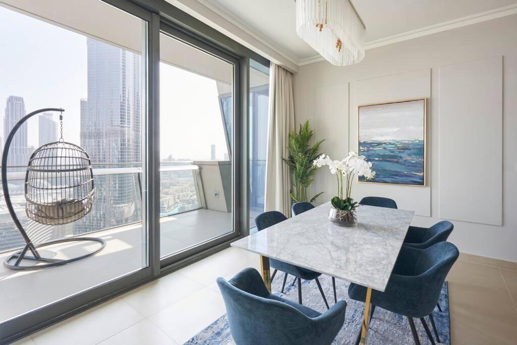 Larbi Breathtaking Burj And Fountain View Luxurious 2 Bed Apartamento Dubai Exterior foto